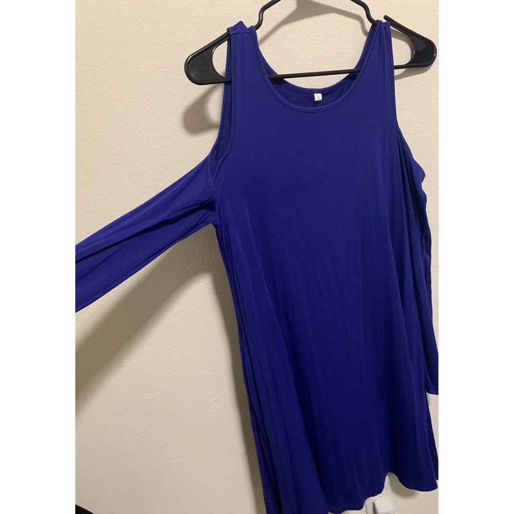 Dress - Picture 3 of 4